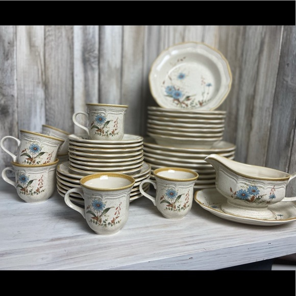 COPY - Mikasa Blue Daisies EB 804: 40pc set - Picture 3 of 5